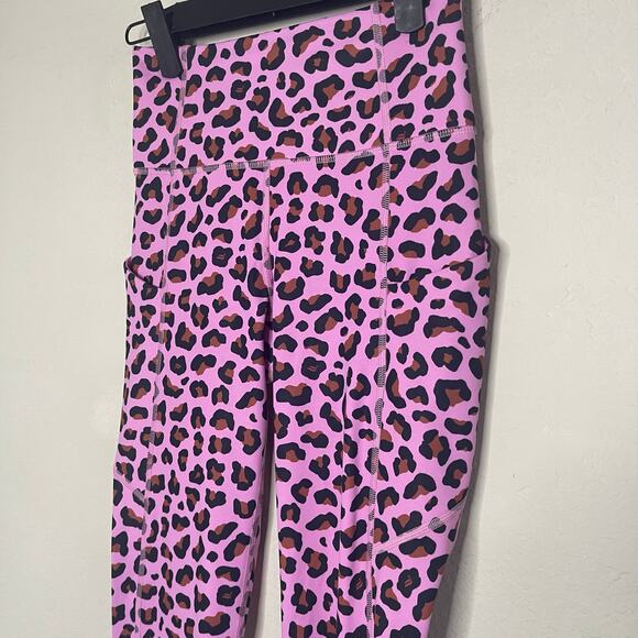 NEW Fabletics Oasis PureLuxe High-Waisted Capri in Light Rose Meru - Size XXS - Picture 5 of 7